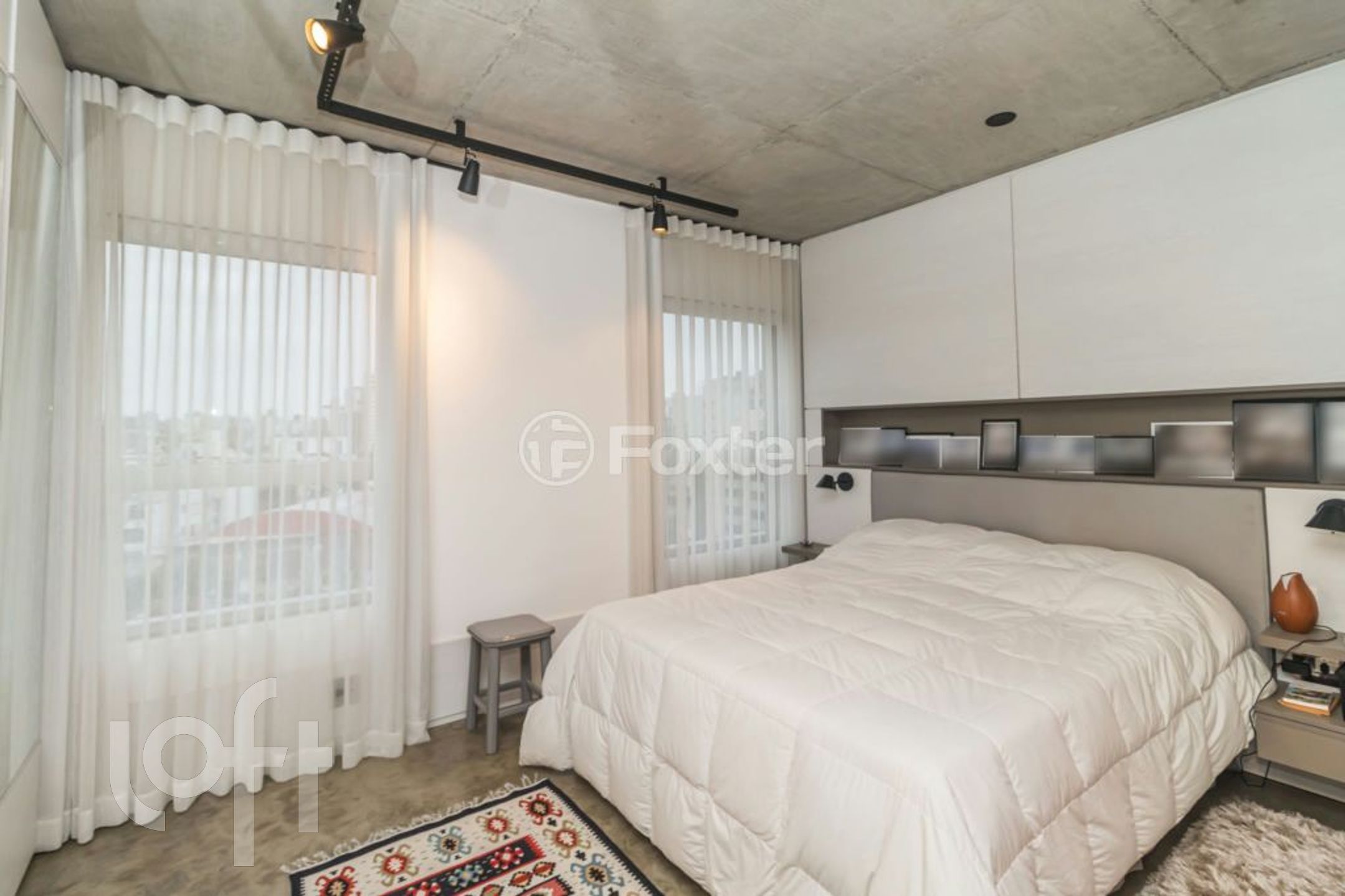 Apartamento com 69m², 1 dormitório, 1 suíte, 2 vagas, Petrópolis em Porto Alegre