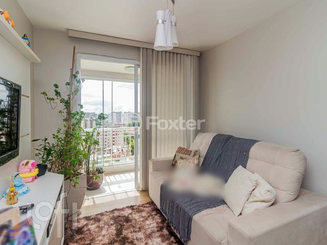 Apartamento com 74m², 3 dormitórios, 1 suíte, 2 vagas, Vila Ipiranga em Porto Alegre
