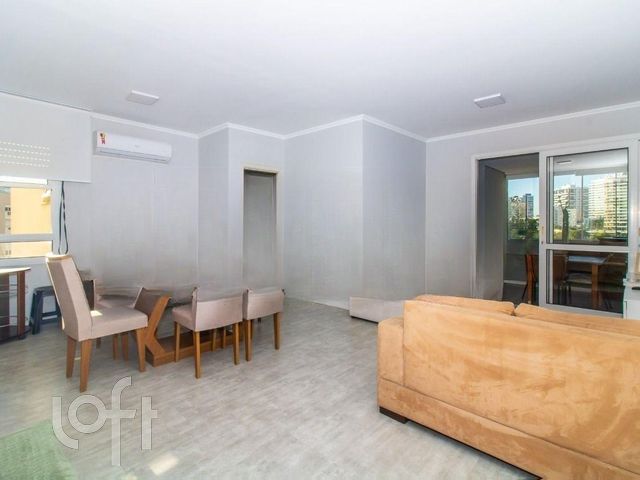 Apartamento com 113m², 3 dormitórios, 1 suíte, 2 vagas, Chácara das Pedras em Porto Alegre