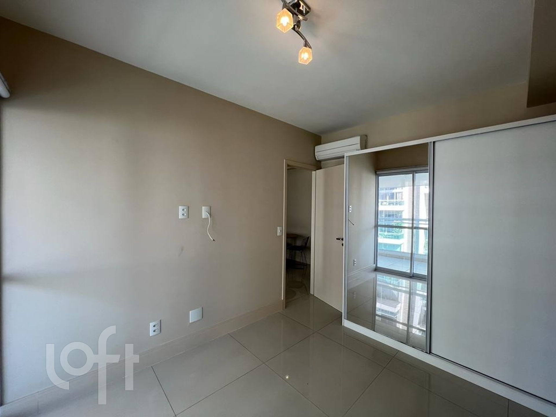 Apartamento à venda com 1 quarto, 48m² - Foto 12