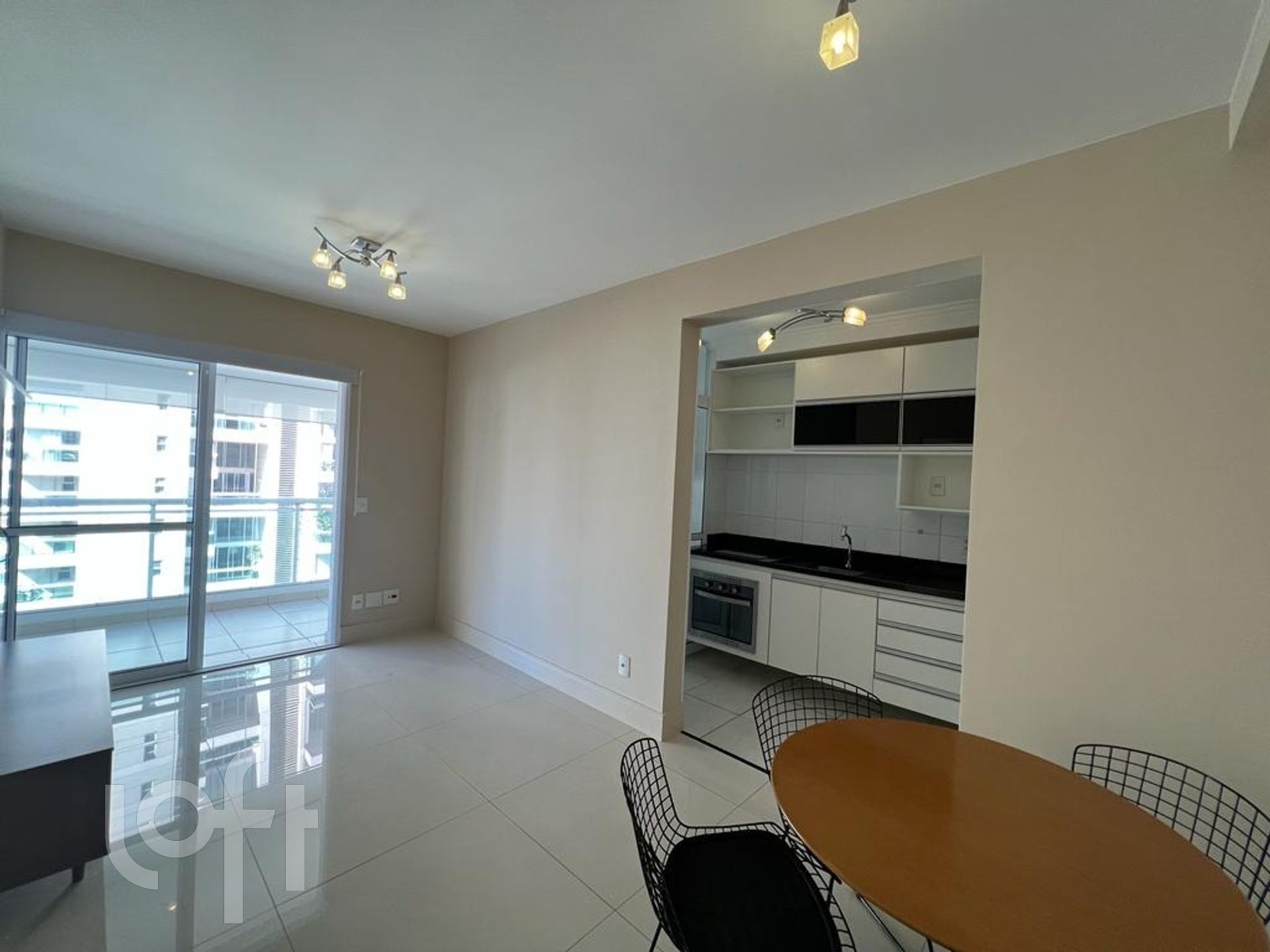 Apartamento à venda com 1 quarto, 48m² - Foto 1