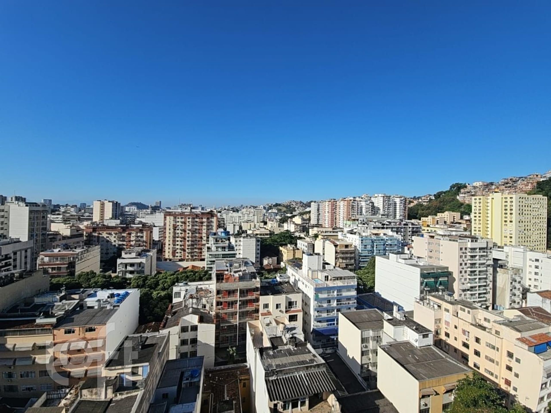 Apartamento à venda com 3 quartos, 192m² - Foto 4