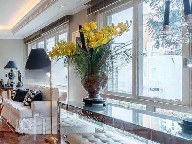 Apartamento com 173m², 3 dormitórios, 1 suíte, 2 vagas, Moinhos de Vento em Porto Alegre