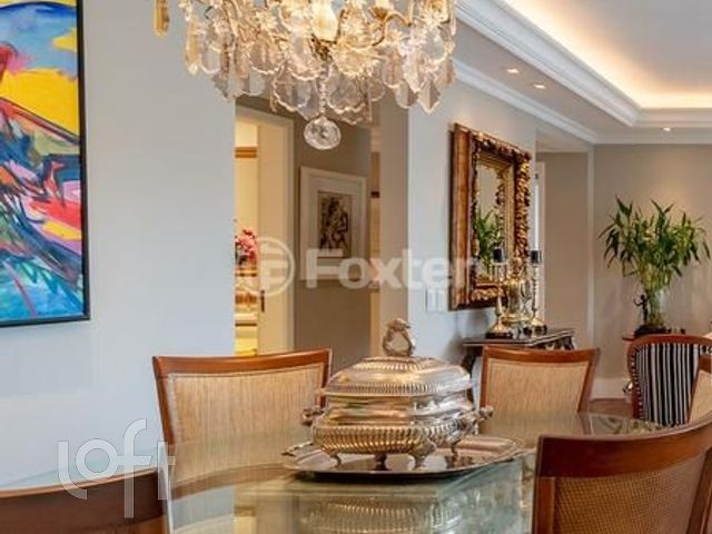 Apartamento com 173m², 3 dormitórios, 1 suíte, 2 vagas, Moinhos de Vento em Porto Alegre