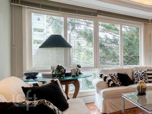 Apartamento com 173m², 3 dormitórios, 1 suíte, 2 vagas, Moinhos de Vento em Porto Alegre