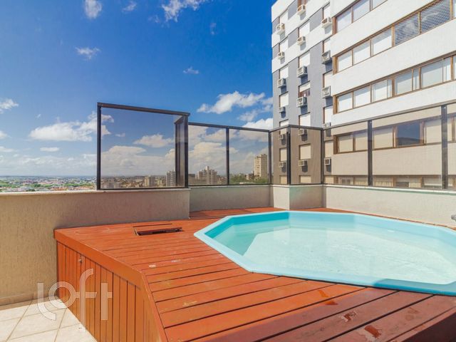 Apartamento com 200m², 2 dormitórios, 2 vagas, Auxiliadora em Porto Alegre
