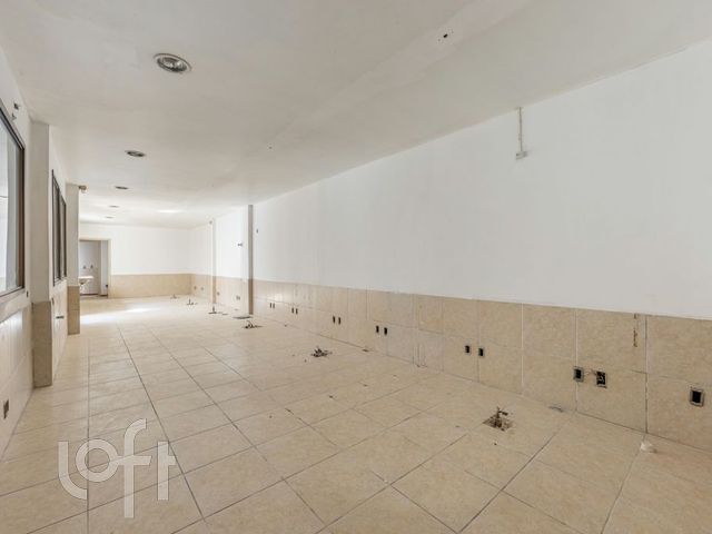 Casa com 180m², 4 dormitórios, 1 vaga, Rio Branco em Porto Alegre