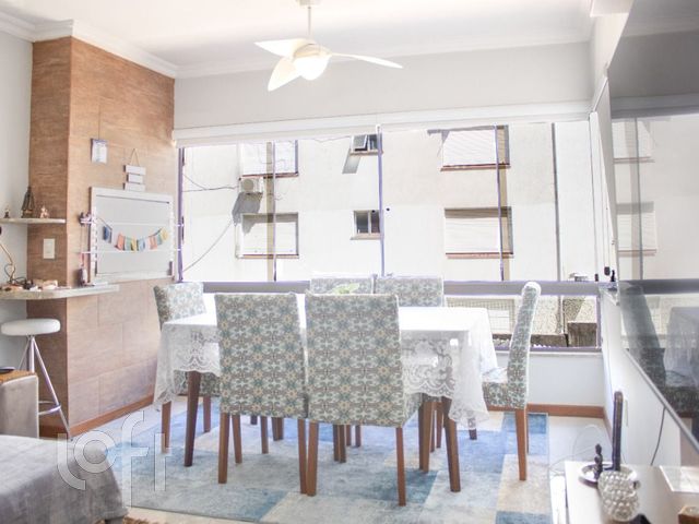 Apartamento com 82m², 2 dormitórios, 1 suíte, Higienópolis em Porto Alegre