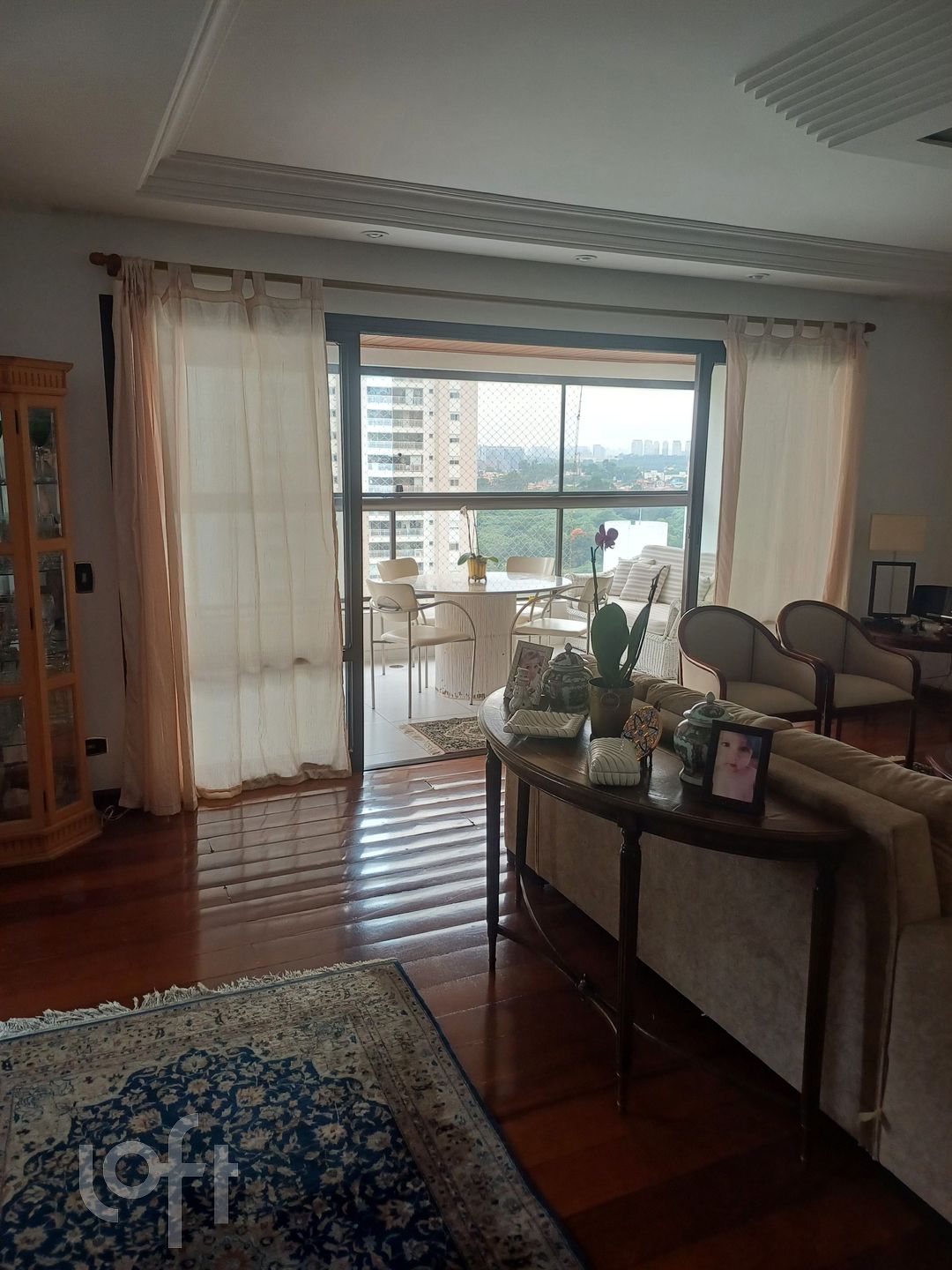 Apartamento à venda com 4 quartos, 185m² - Foto 2