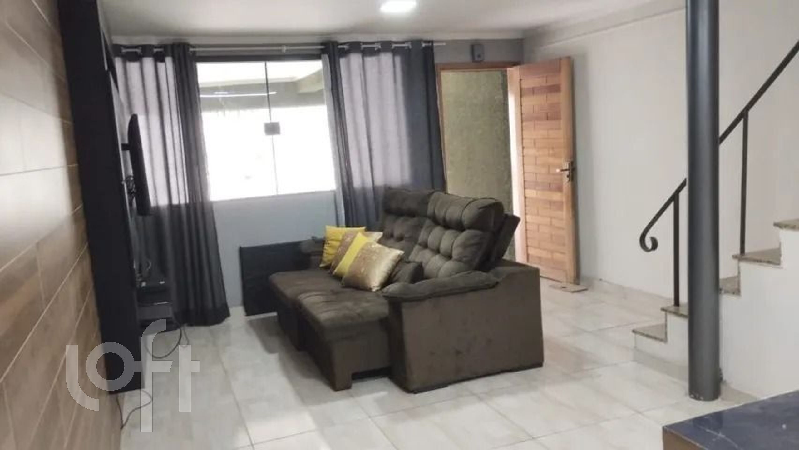 Casa à venda em Jaçanã com 250 m², 2 quartos, 1 va
