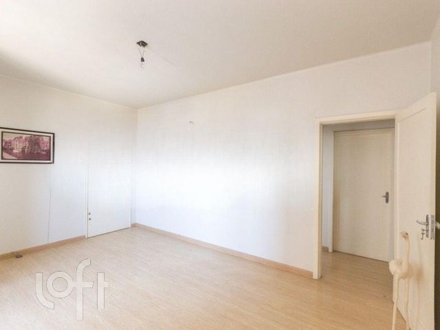 Apartamento com 132m², 2 dormitórios, 1 suíte, Floresta em Porto Alegre