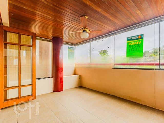 Apartamento com 130m², 3 dormitórios, 1 suíte, 2 vagas, Menino Deus em Porto Alegre