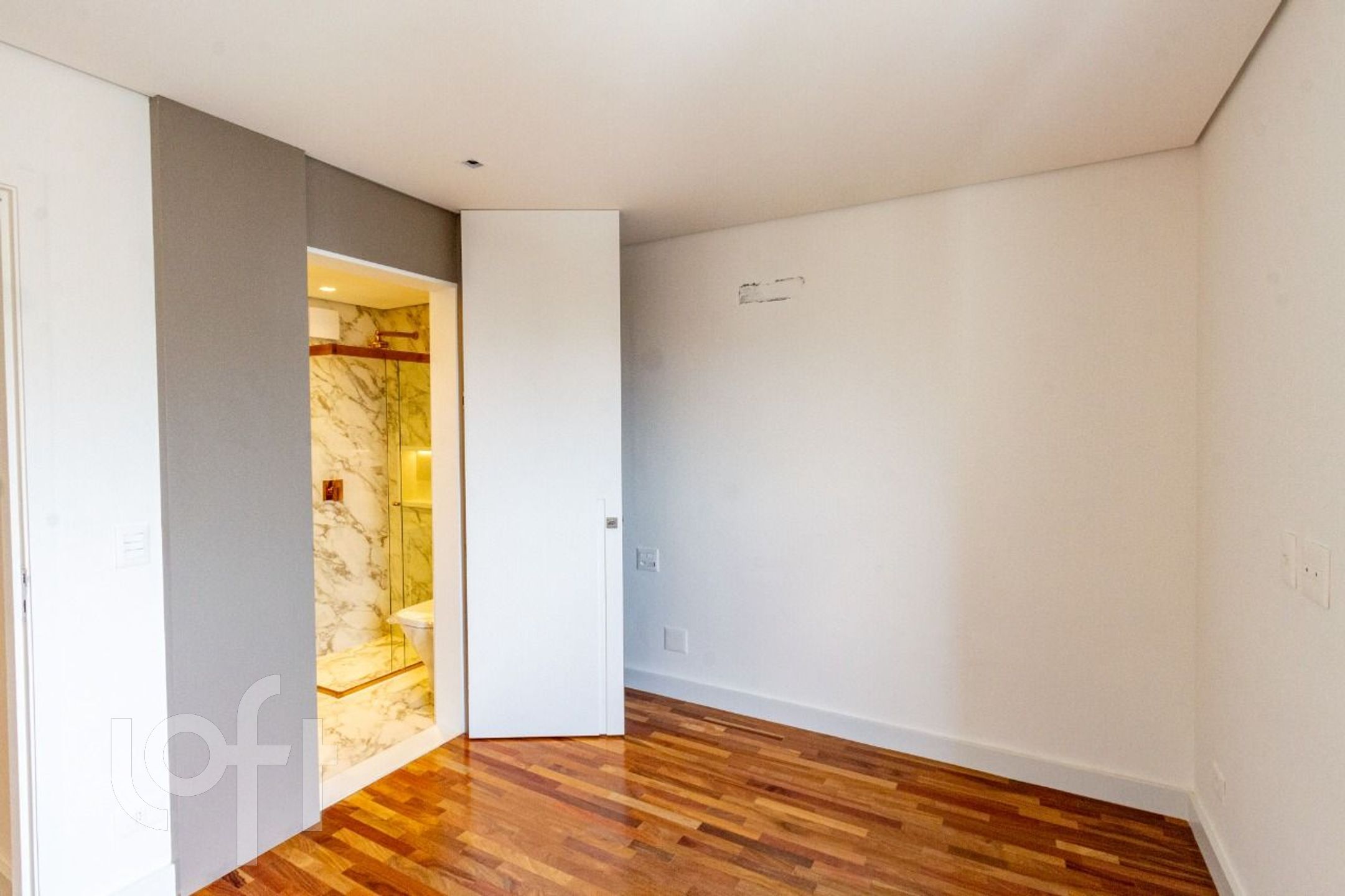 Apartamento à venda com 3 quartos, 243m² - Foto 28