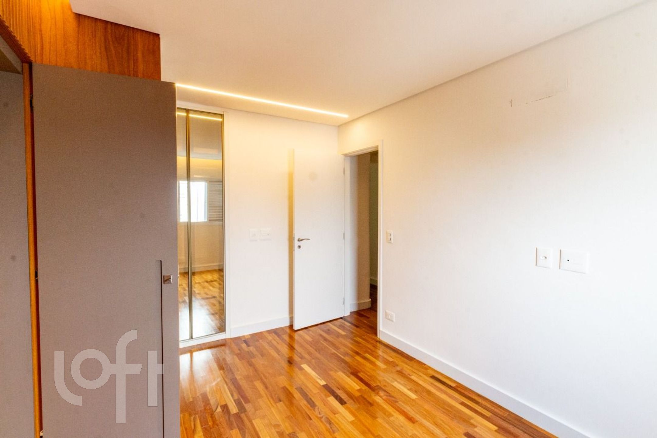 Apartamento à venda com 3 quartos, 243m² - Foto 19