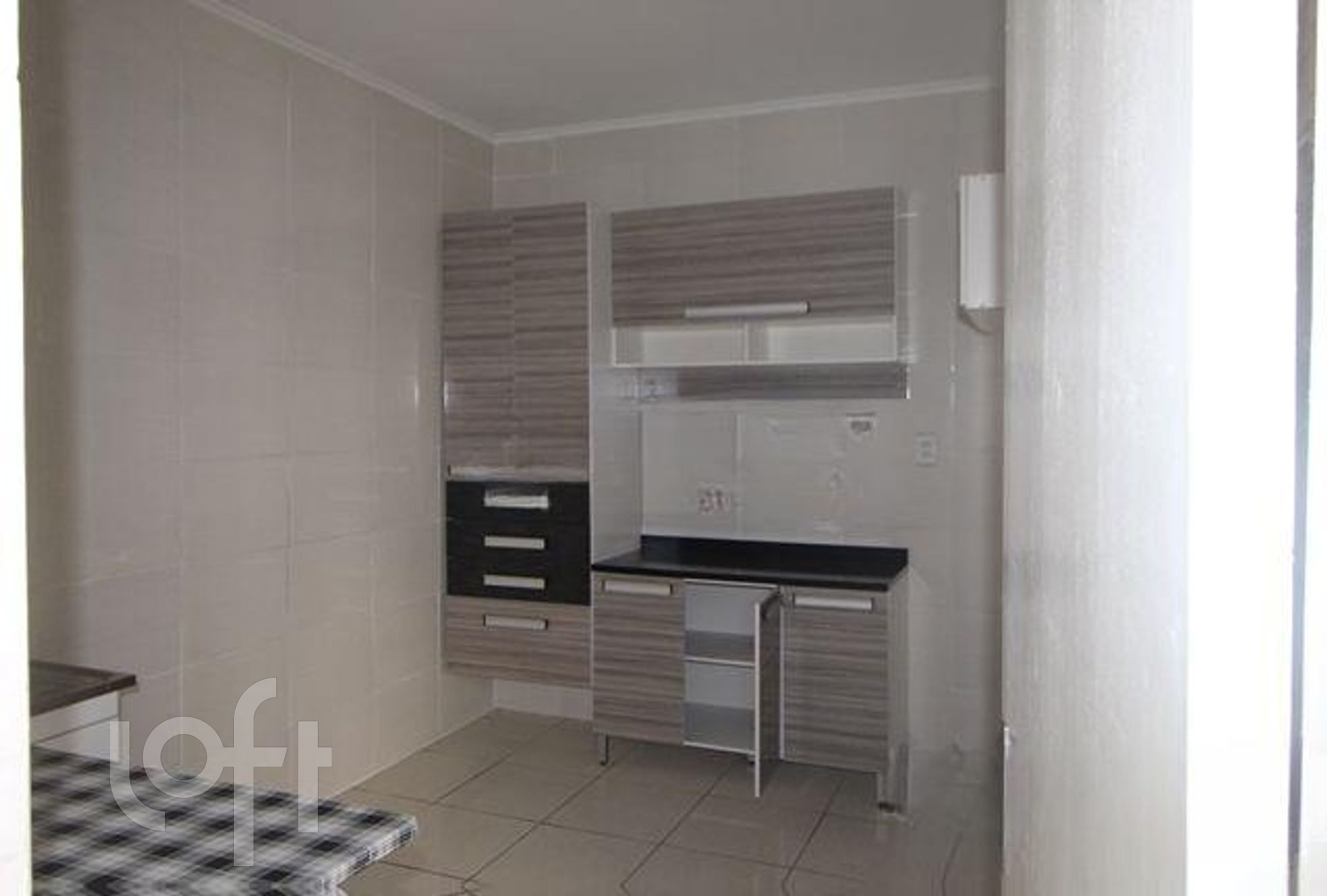 Casa à venda com 2 quartos, 100m² - Foto 2