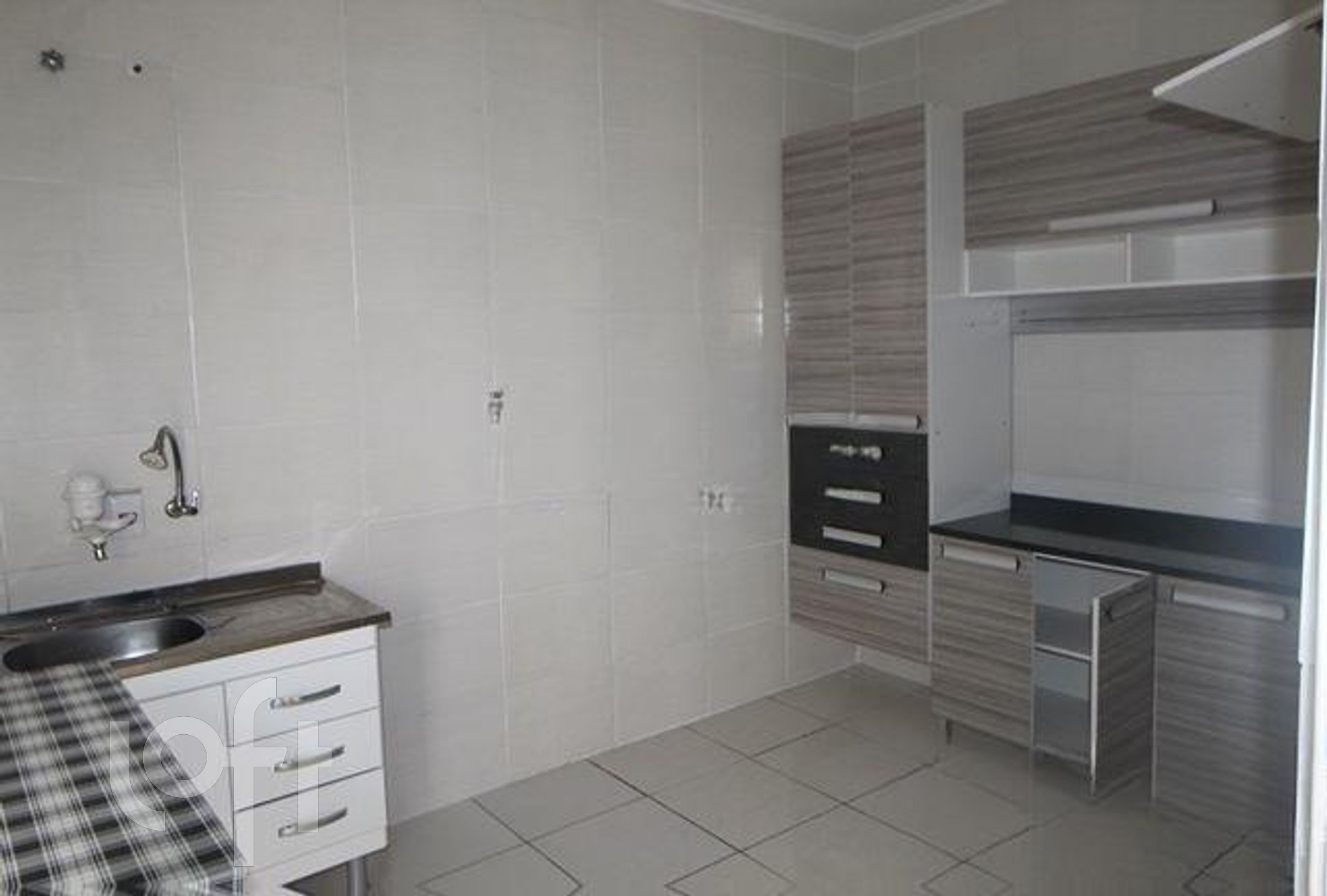 Casa à venda com 2 quartos, 100m² - Foto 3