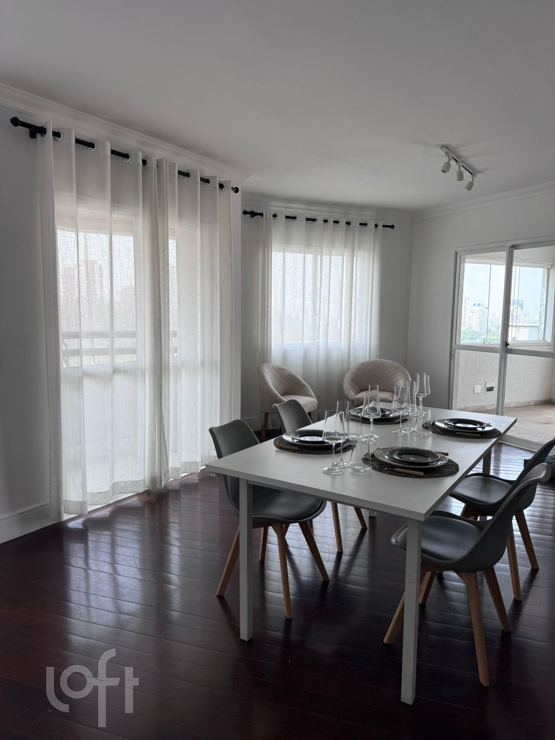 Apartamento à venda com 3 quartos, 227m² - Foto 4