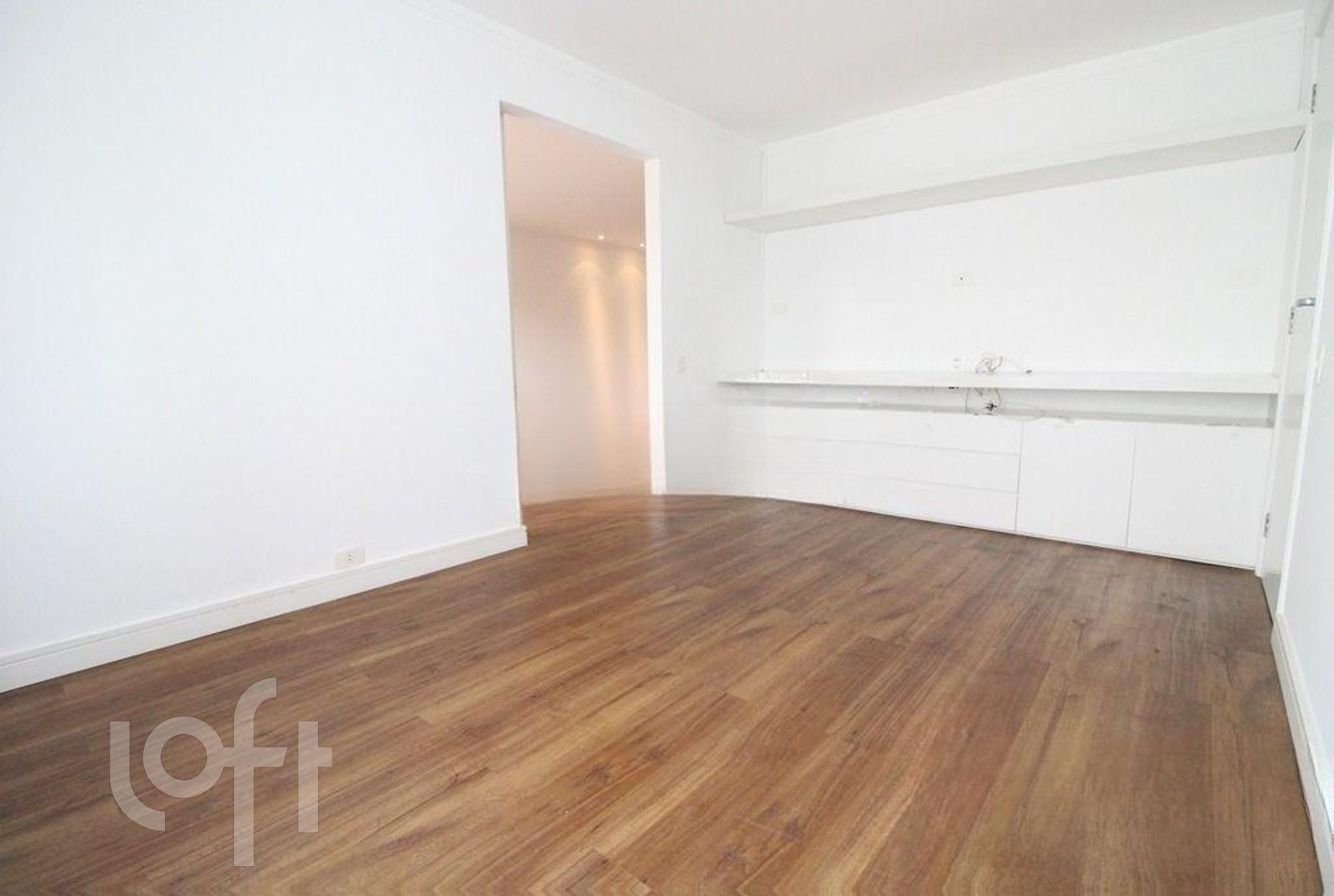 Apartamento à venda com 3 quartos, 150m² - Foto 3