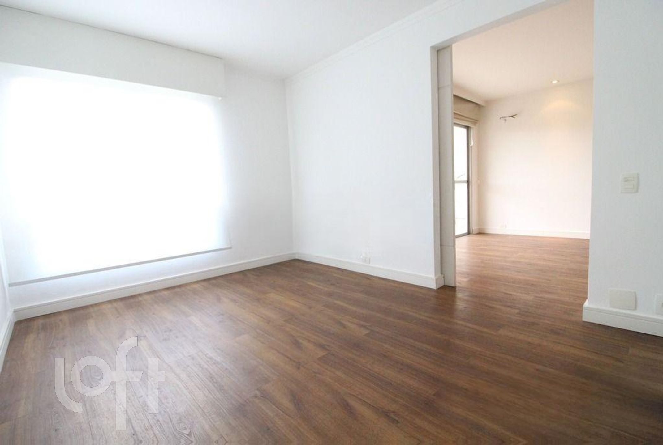 Apartamento à venda com 3 quartos, 150m² - Foto 4