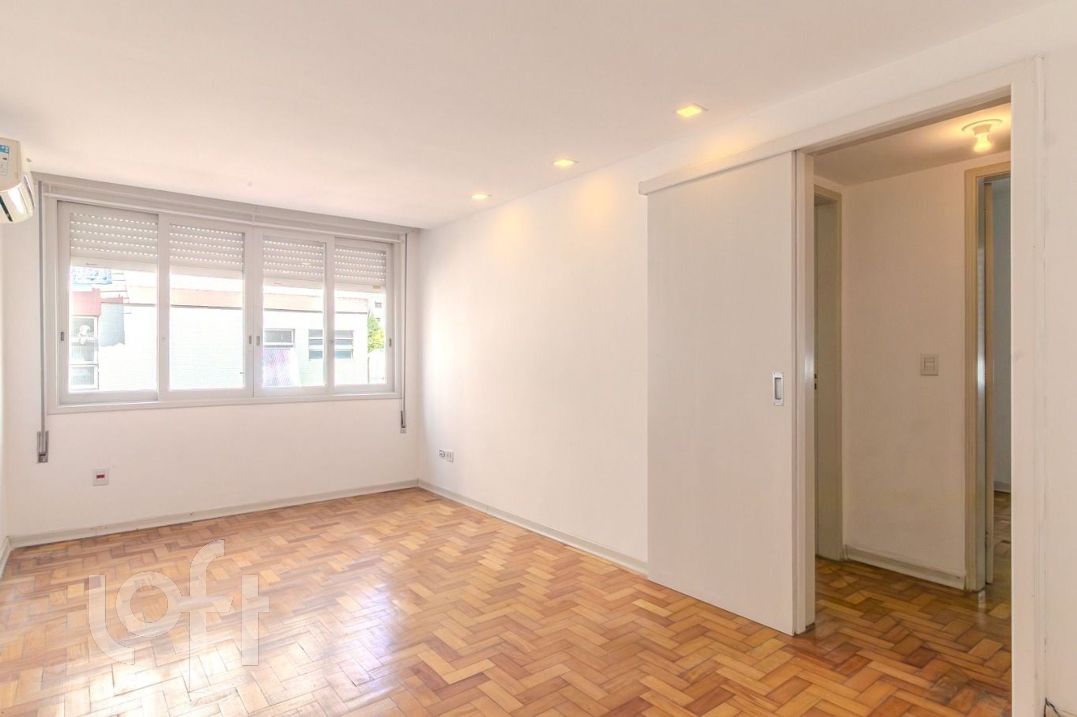 Apartamento com 60m², 2 dormitórios, 1 suíte, 1 vaga, Auxiliadora em Porto Alegre