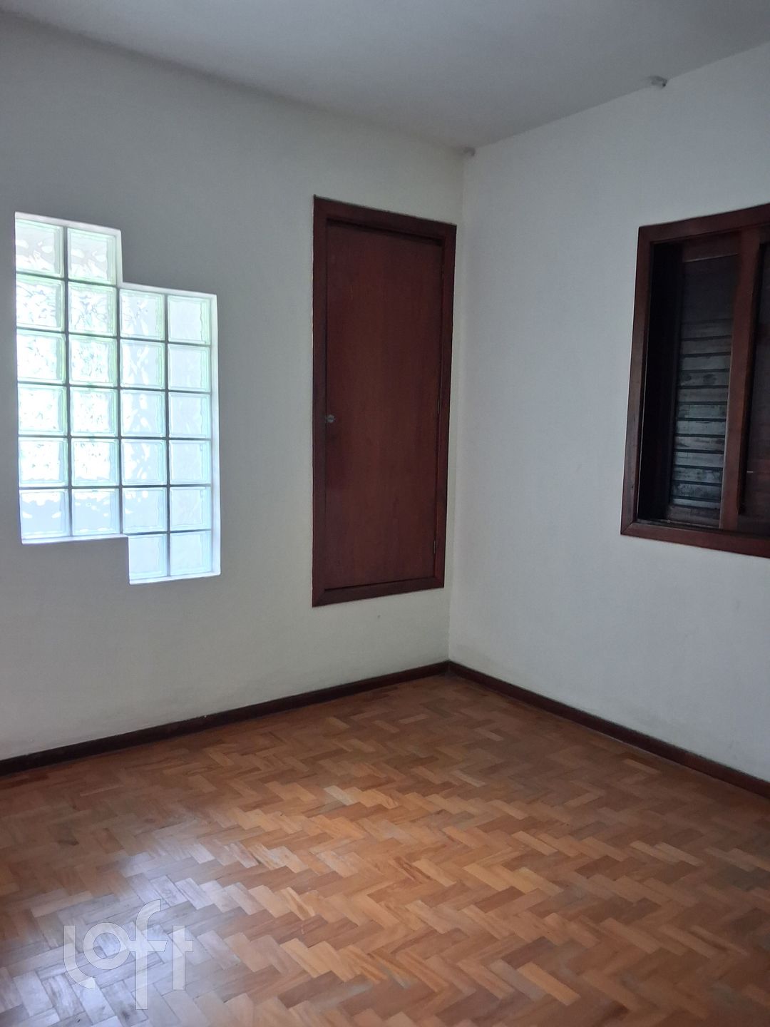 Casa à venda com 5 quartos, 306m² - Foto 1