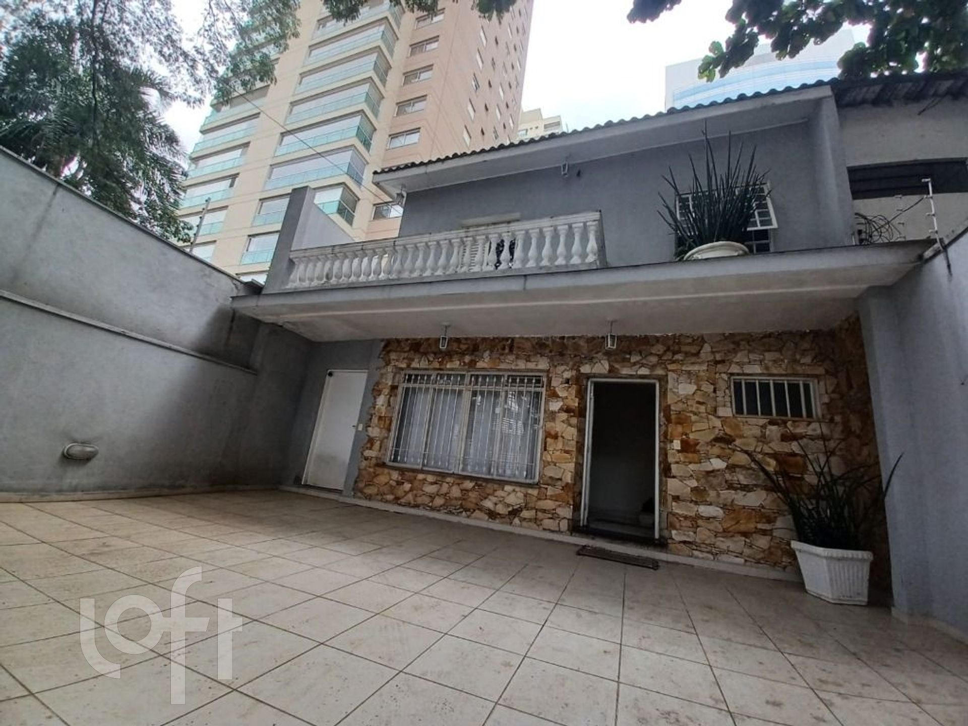 Casa à venda com 3 quartos, 220m² - Foto 1