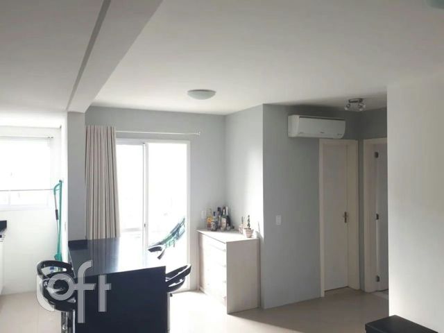 Apartamento com 55m², 2 dormitórios no bairro Fátima em Canoas para Comprar