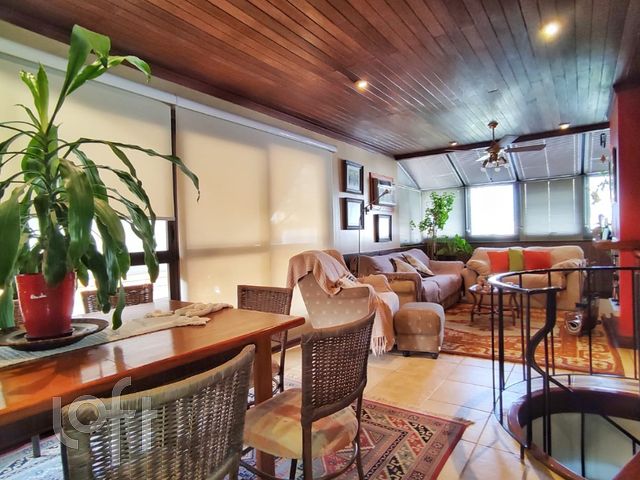 Apartamento com 199m², 3 dormitórios, 1 suíte, 2 vagas, Três Figueiras em Porto Alegre