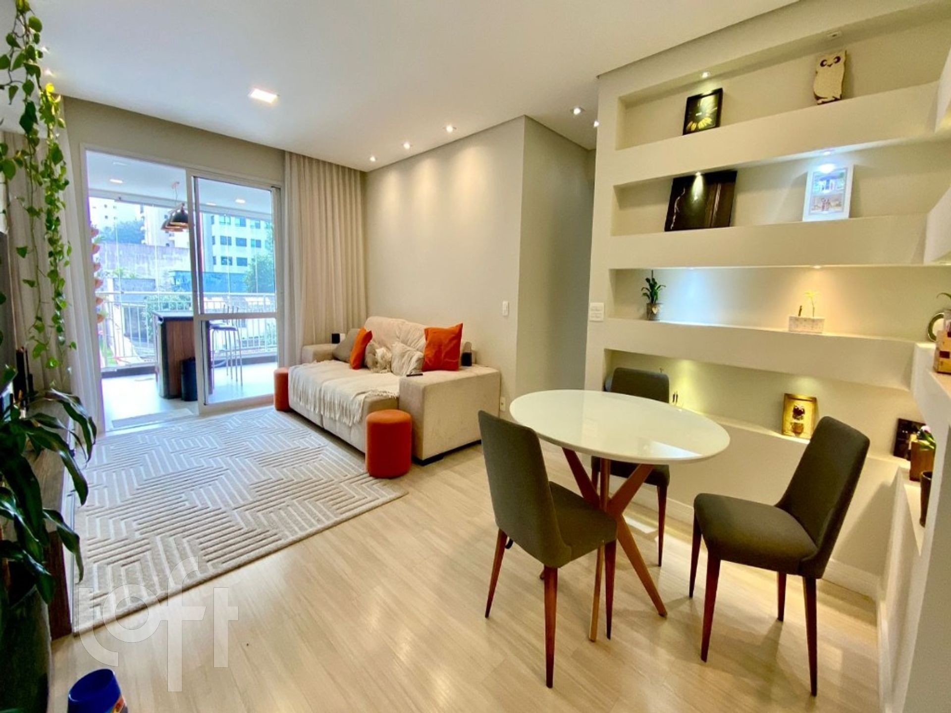 Apartamento à venda com 2 quartos, 118m² - Foto 1