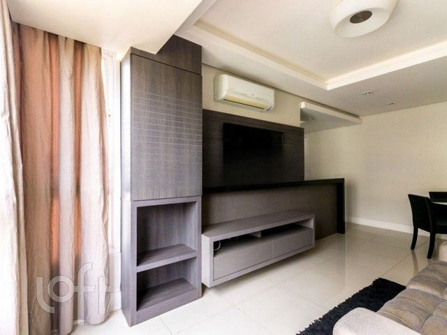 Apartamento com 66m², 2 dormitórios, 1 suíte, 2 vagas, Higienópolis em Porto Alegre