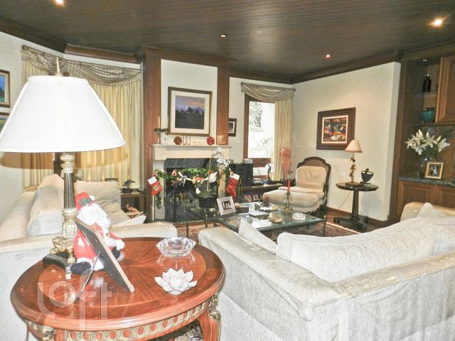 Apartamento com 270m², 3 dormitórios, 3 suítes, 3 vagas, Bela Vista em Porto Alegre