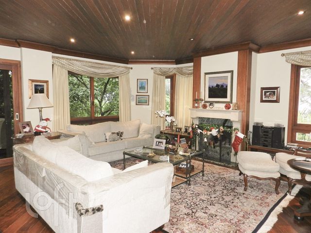 Apartamento com 270m², 3 dormitórios, 3 suítes, 3 vagas, Bela Vista em Porto Alegre