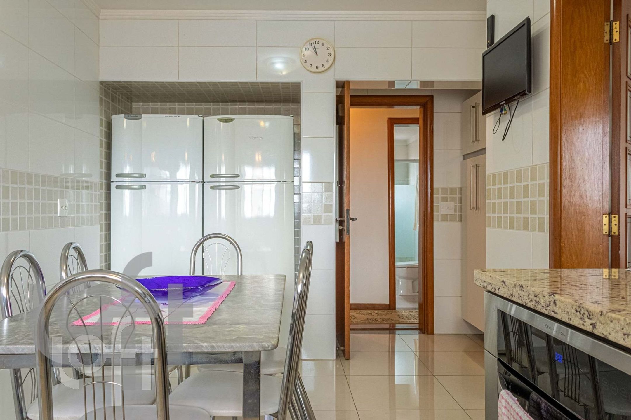 Apartamento à venda com 4 quartos, 200m² - Foto 27