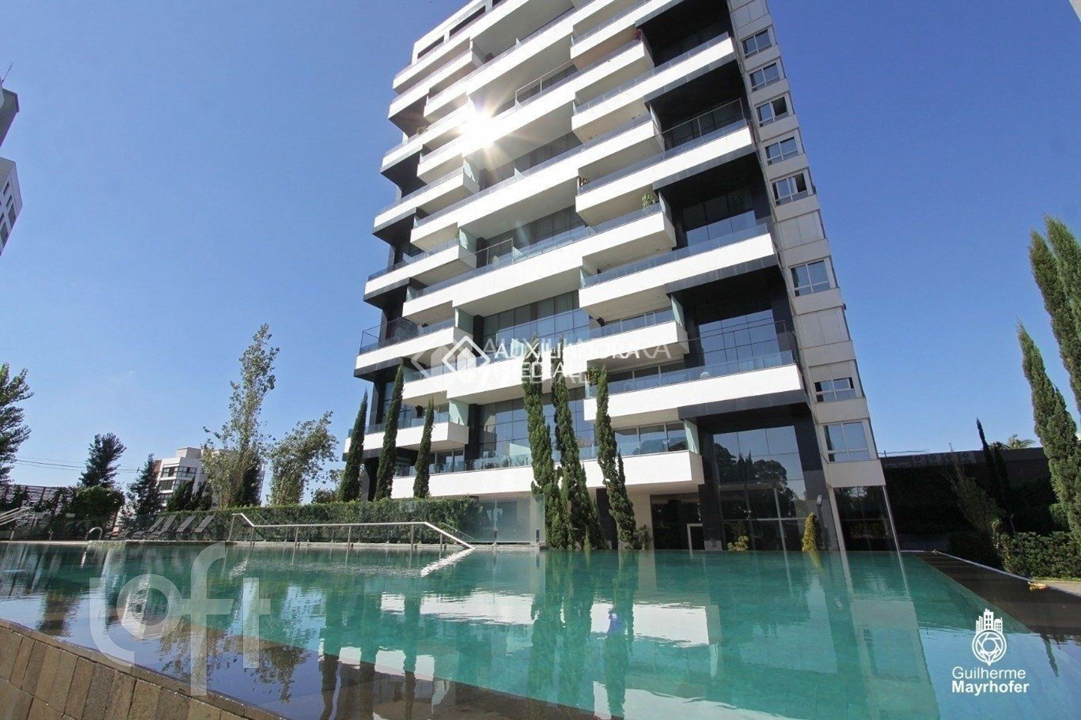 Apartamento com 226m², 3 dormitórios, 3 suítes, 3 vagas, Jardim Europa em Porto Alegre