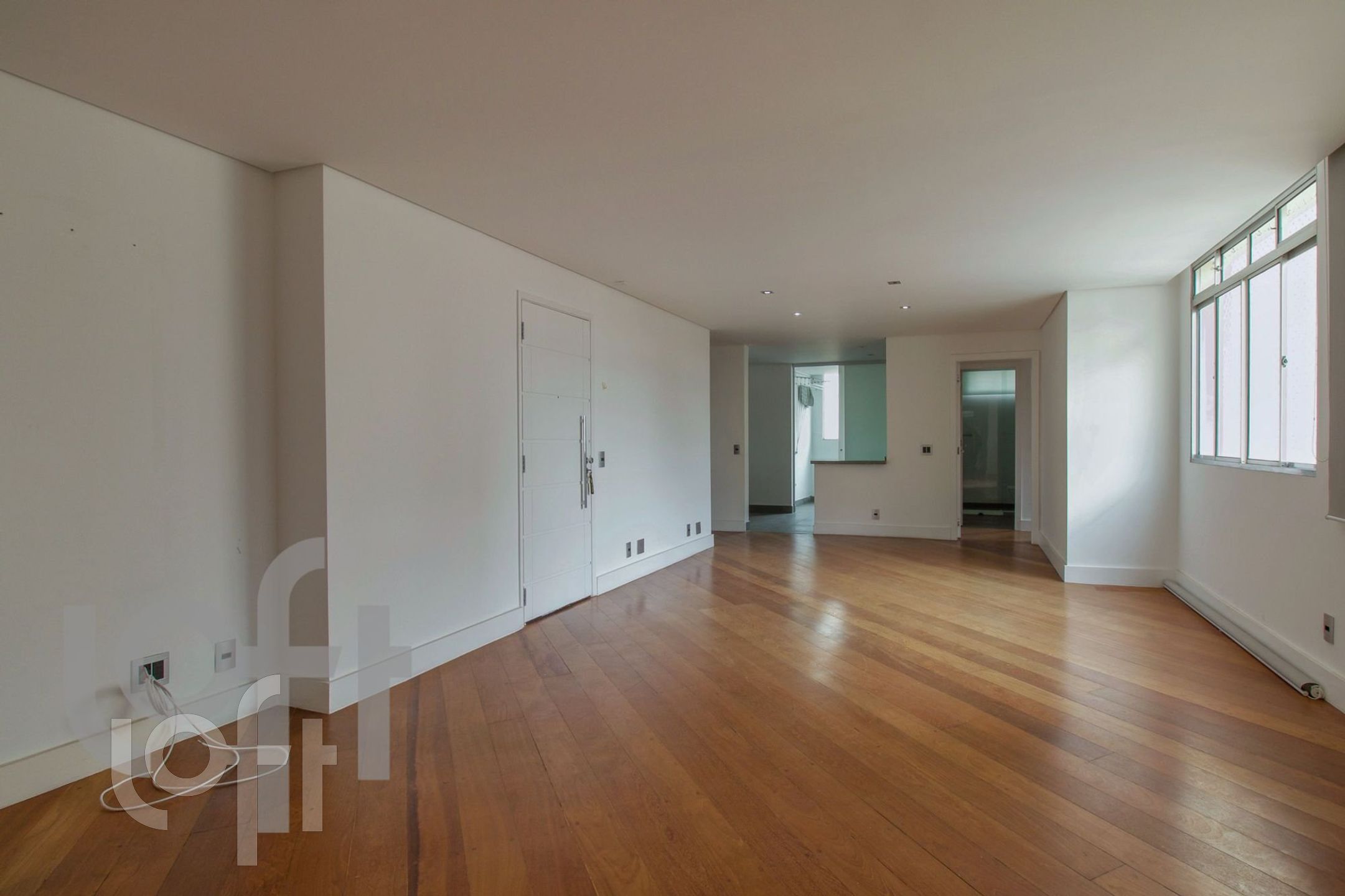 Apartamento à venda com 4 quartos, 297m² - Foto 17