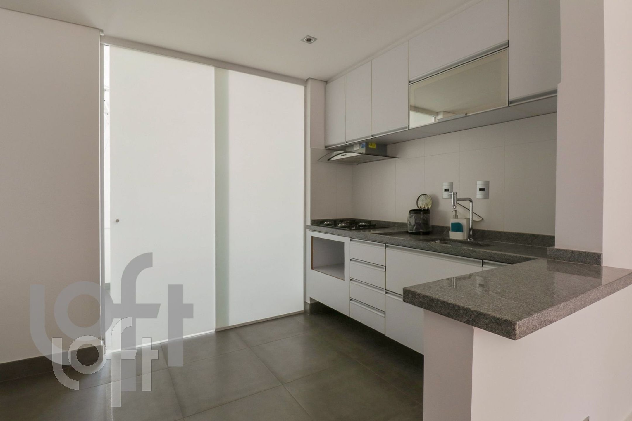 Apartamento à venda com 4 quartos, 297m² - Foto 9