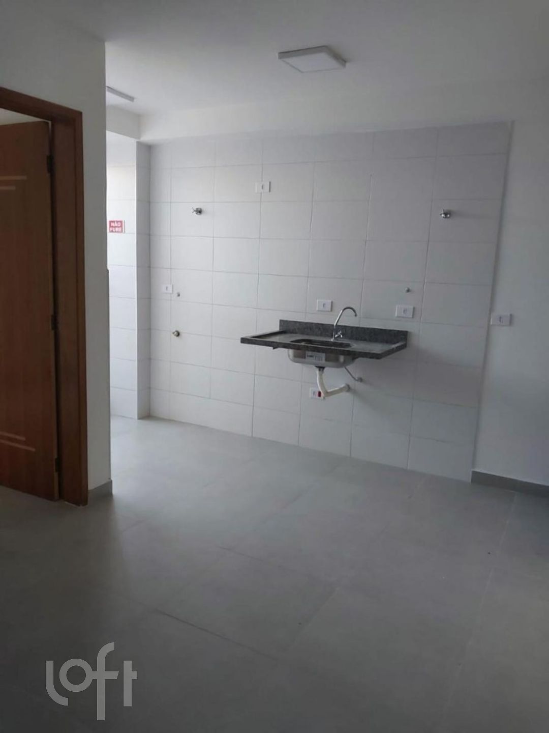 Apartamento à venda com 1 quarto, 30m² - Foto 2