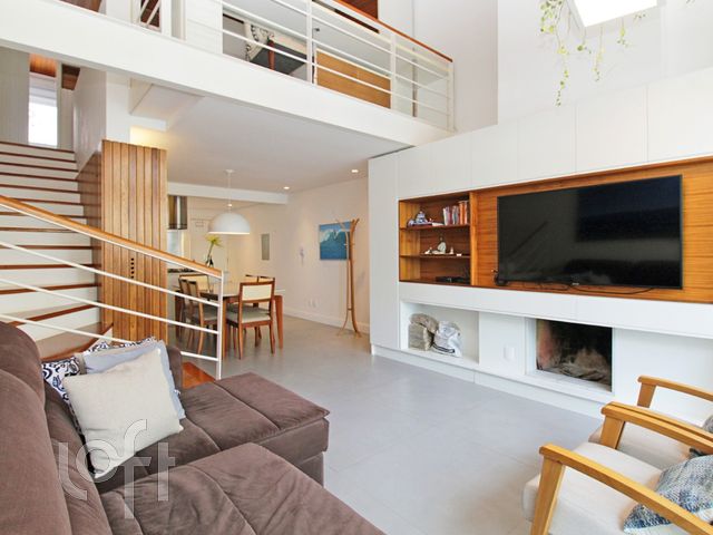 Apartamento com 108m², 2 dormitórios, 1 suíte, 2 vagas, Bela Vista em Porto Alegre