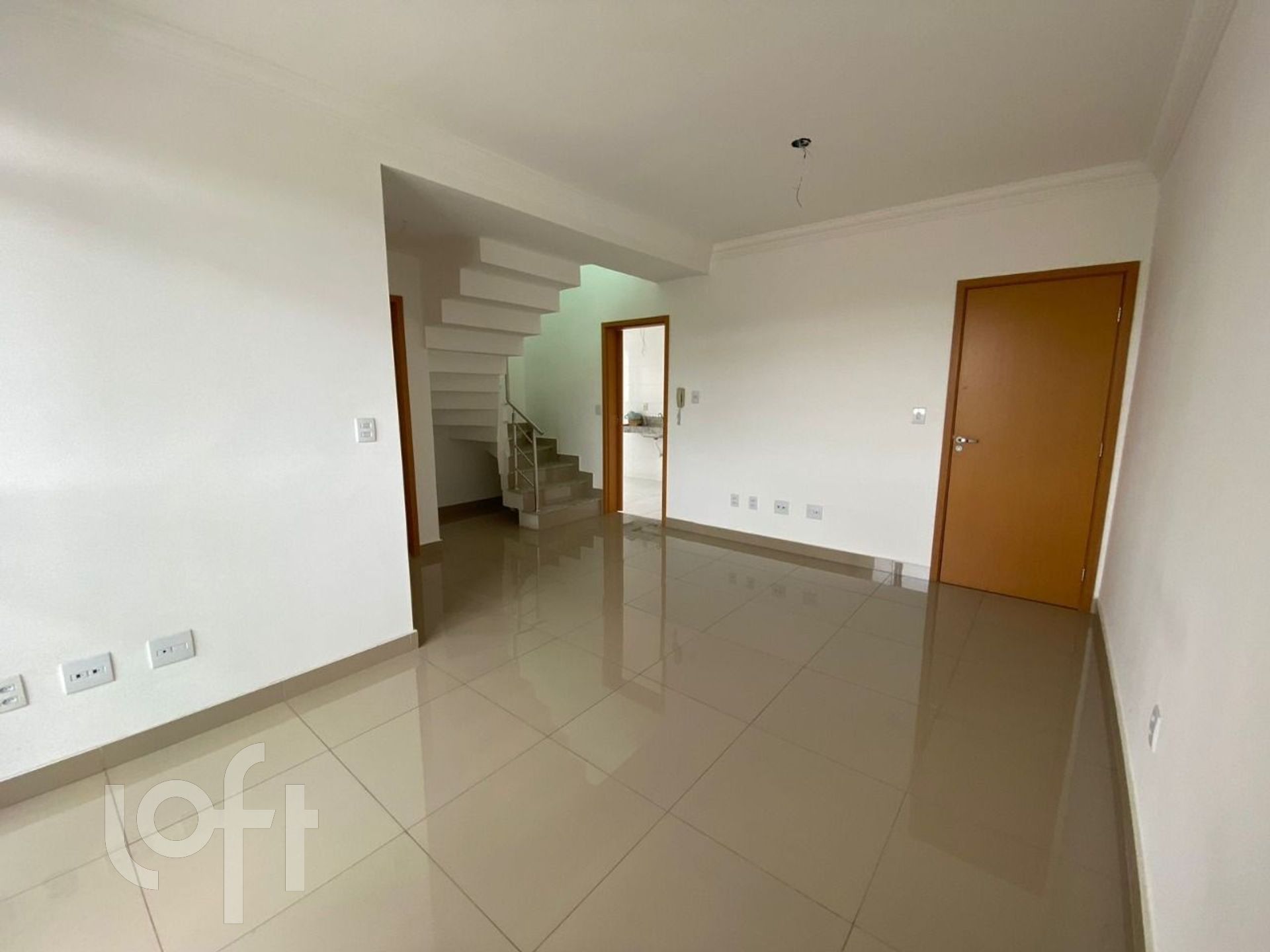 Apartamento à venda com 3 quartos, 171m² - Foto 2