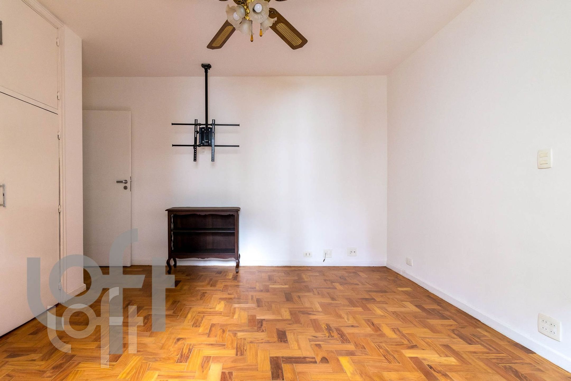 Apartamento à venda com 2 quartos, 138m² - Foto 4