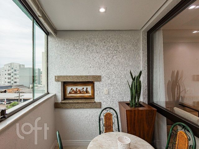 Apartamento com 79m², 2 dormitórios, 1 suíte, 1 vaga, Menino Deus em Porto Alegre