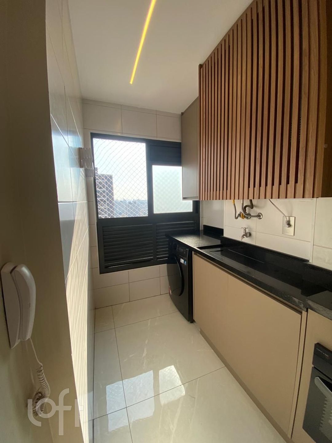 Apartamento à venda com 2 quartos, 64m² - Foto 3