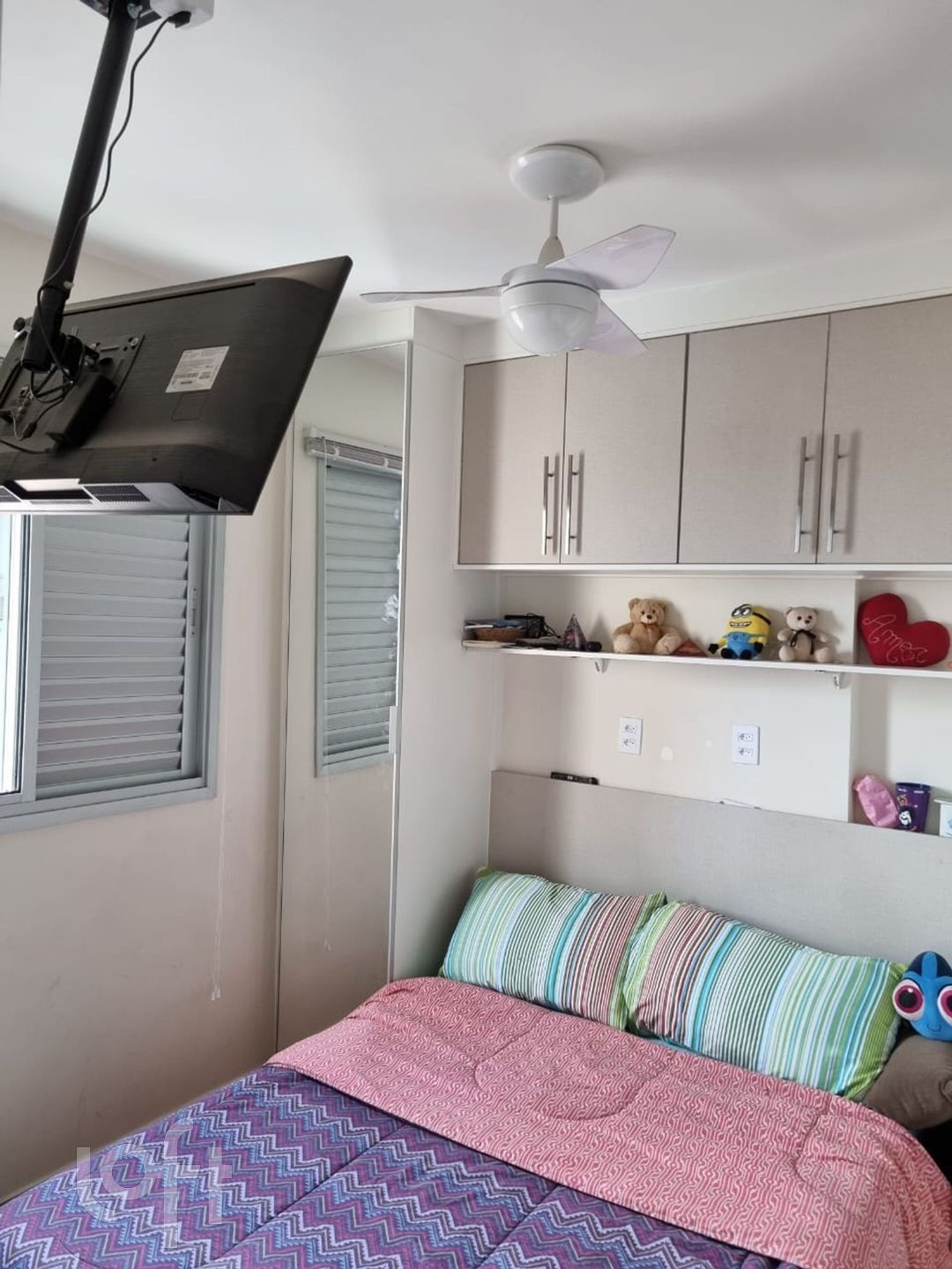 Apartamento à venda com 3 quartos, 75m² - Foto 4