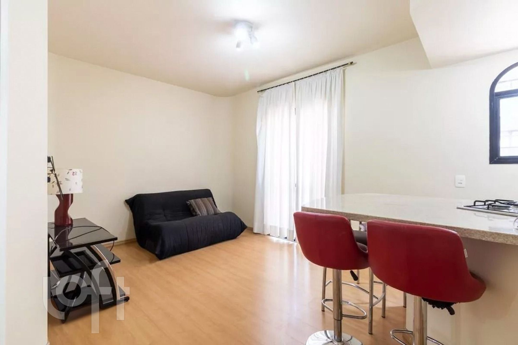 Apartamento à venda com 1 quarto, 39m² - Foto 1