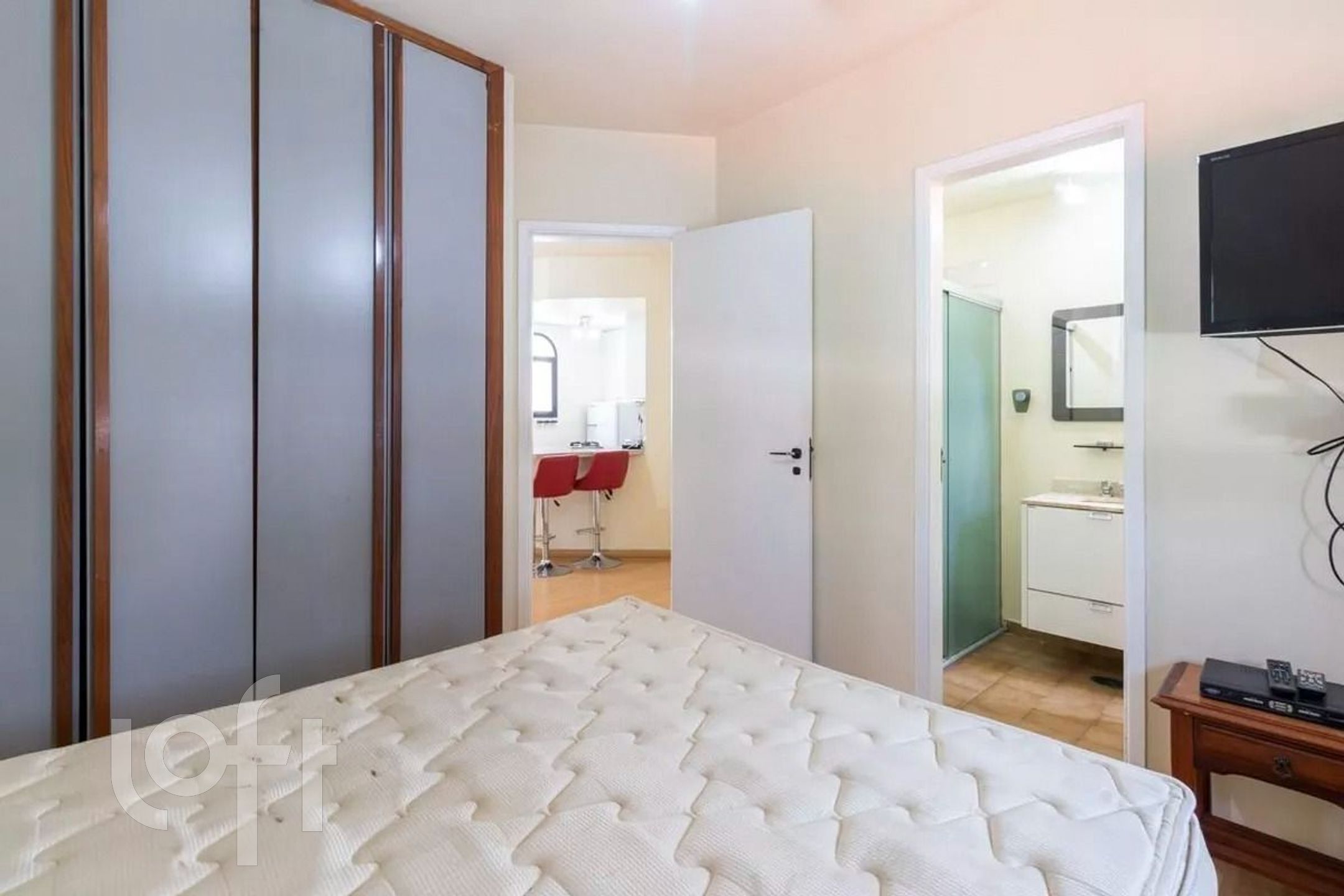 Apartamento à venda com 1 quarto, 39m² - Foto 11