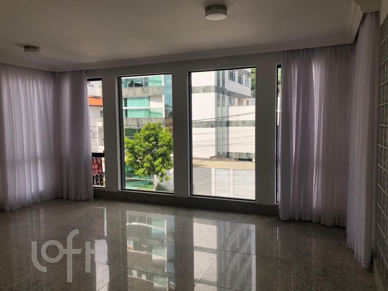 Casa à venda com 5 quartos, 376m² - Foto 6