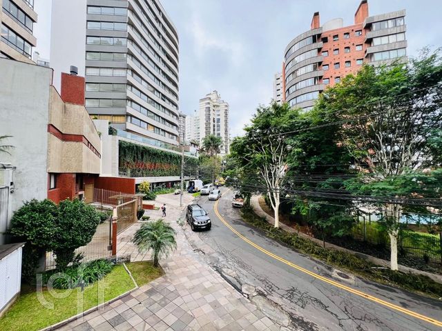 Apartamento com 136m², 2 dormitórios, 1 suíte, 2 vagas, Bela Vista em Porto Alegre