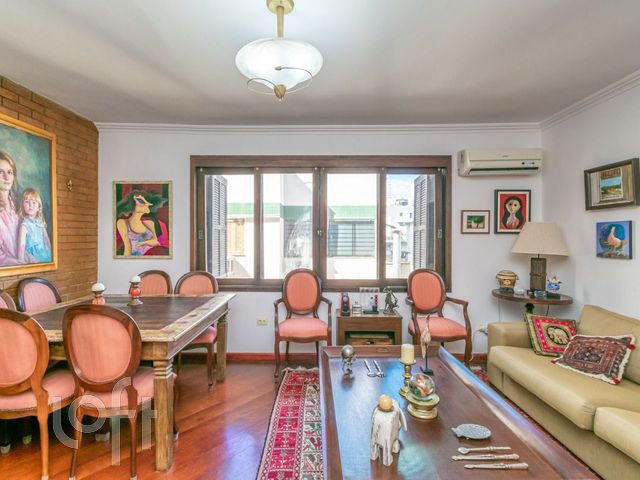 Apartamento com 76m², 2 dormitórios, 1 vaga, Auxiliadora em Porto Alegre