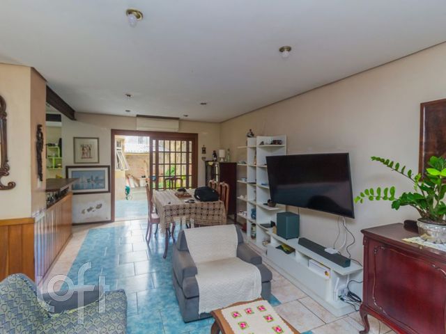 Casa com 190m², 4 dormitórios, 1 suíte, 1 vaga, São João em Porto Alegre