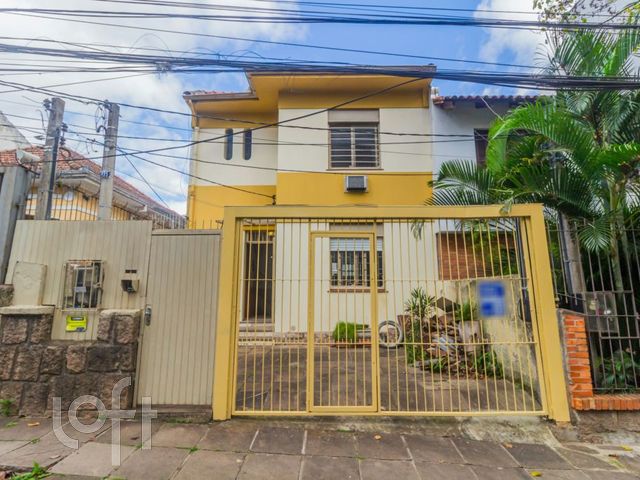 Casa com 190m², 4 dormitórios, 1 suíte, 1 vaga, São João em Porto Alegre